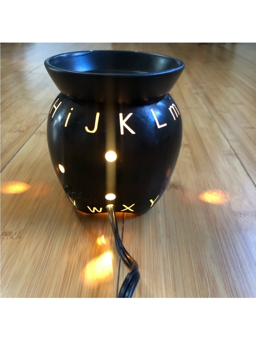Scentsy ABC’s Wax Warmer - Picture 7 of 7